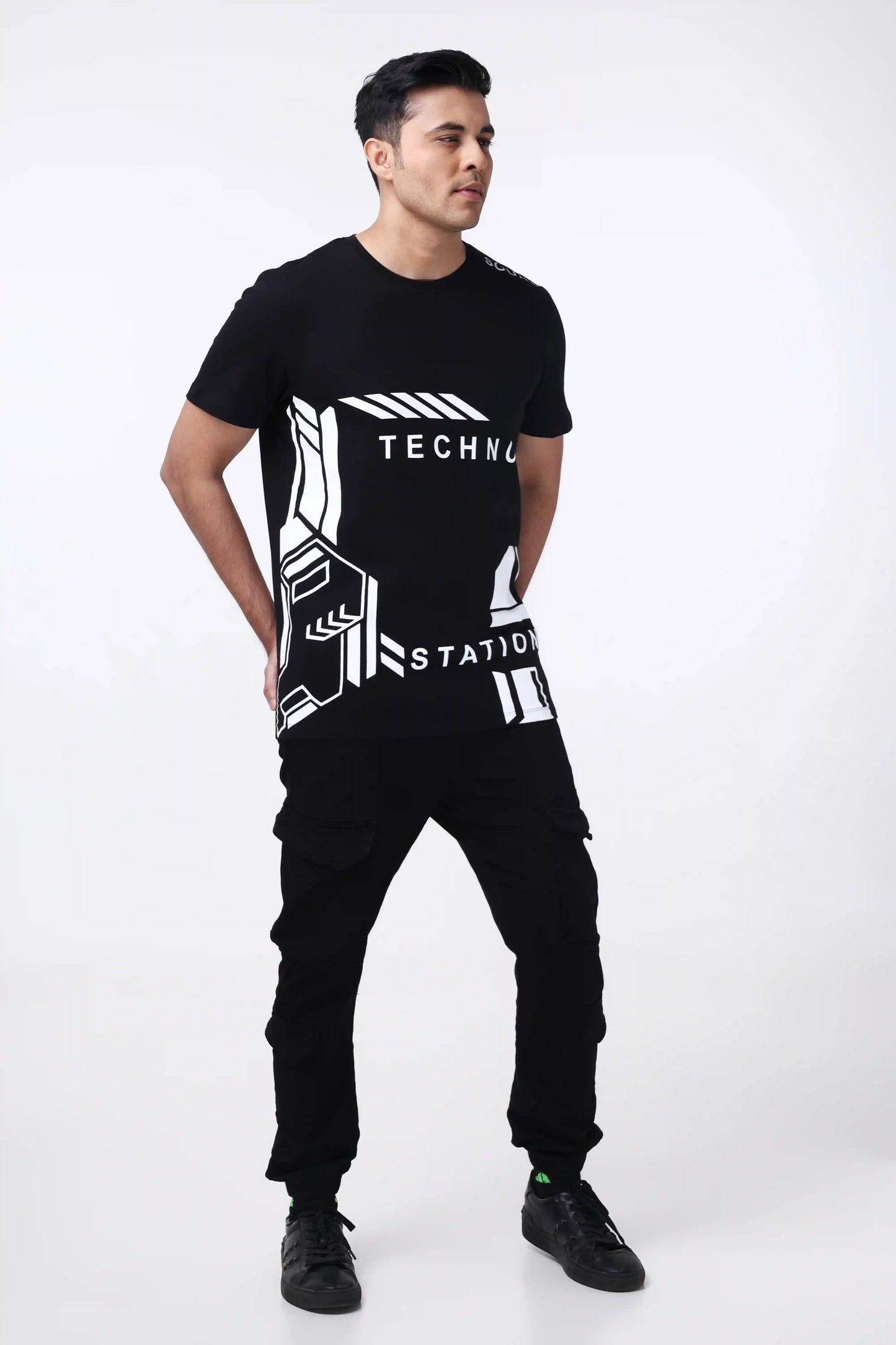TECHNO Station