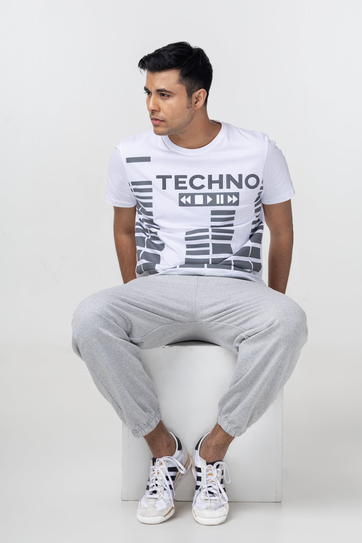 TECHNO Full